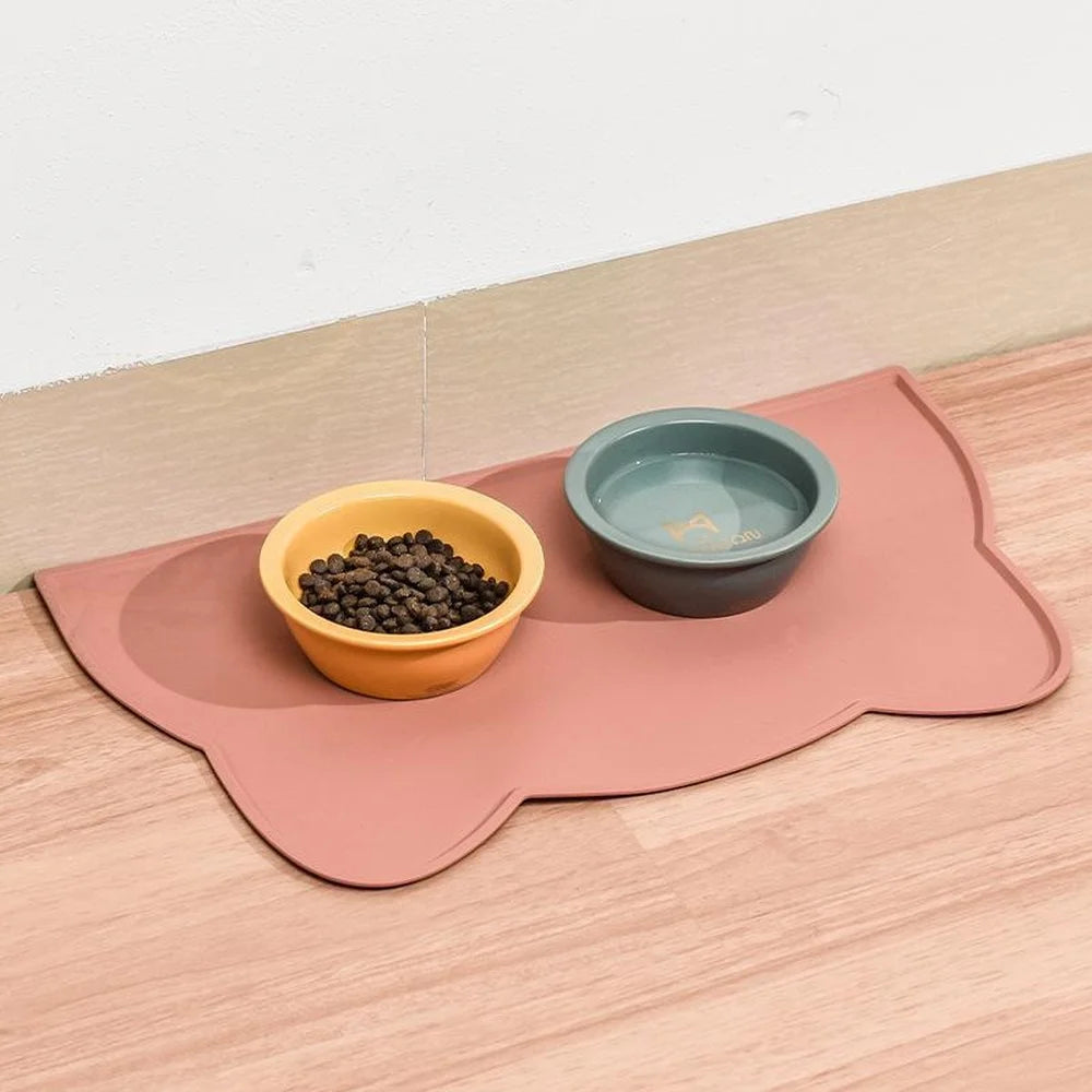 Ultimate Waterproof & Non-Slip Pet Placemat - Spill-Proof Dining for Cats & Dogs